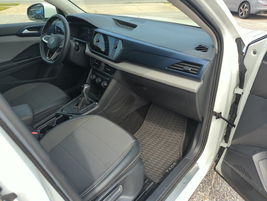 Used 2023 Volkswagen Taos SE FWD image 34