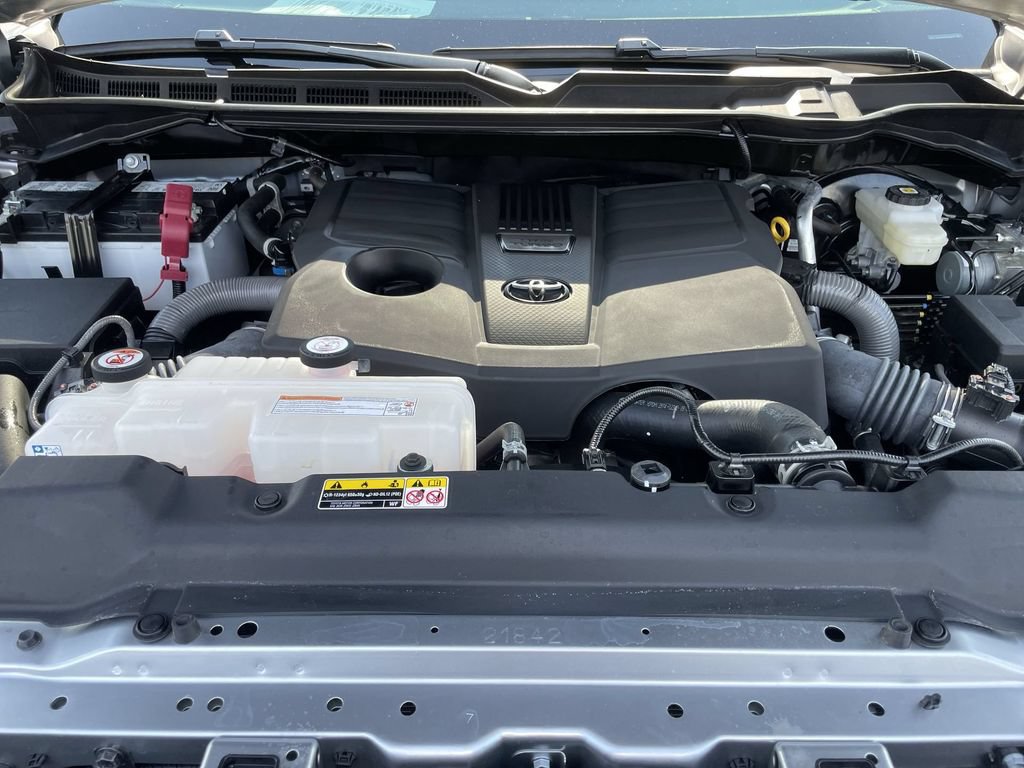 Used 2025 Toyota Tundra SR5 w/ SR5 Premium Package AWD/4WD image 14