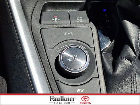 Certified 2021 Toyota RAV4 XSE AWD/4WD image 25