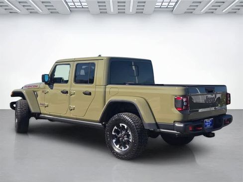 New 2025 Jeep Gladiator Rubicon image 4