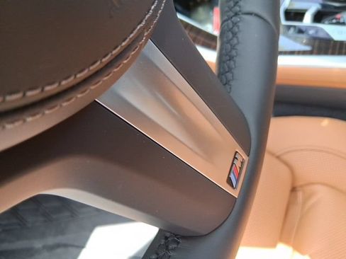 Used 2026 BMW X5 xDrive40i w/ M Sport Package AWD/4WD image 13