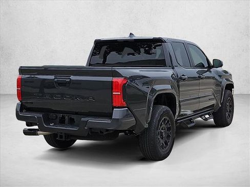 Used 2025 Toyota Tacoma SR5 AWD/4WD image 5