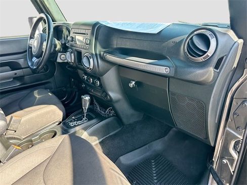 Used 2018 Jeep Wrangler Sport image 24