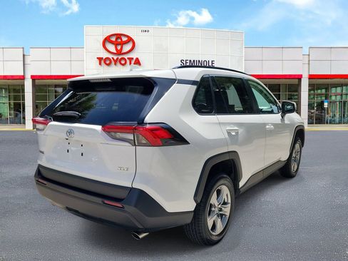 Used 2024 Toyota RAV4 XLE FWD image 3