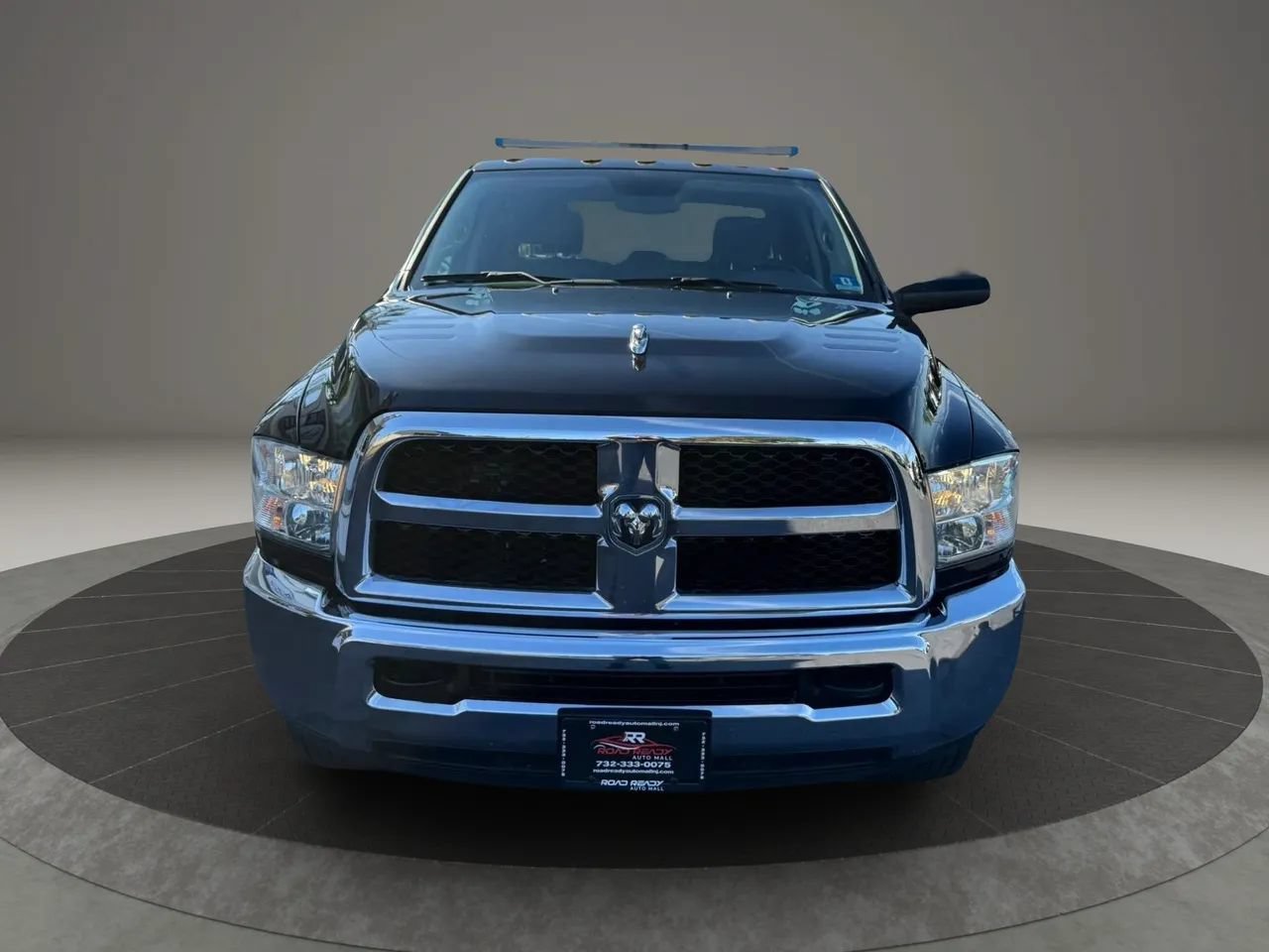 Used 2018 RAM 3500 Tradesman w/ Chrome Appearance Group AWD/4WD image 4