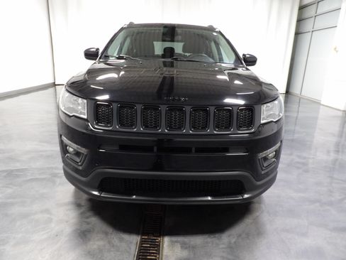 Used 2021 Jeep Compass Latitude FWD image 2
