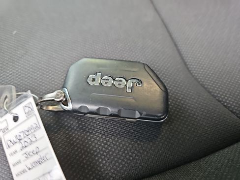 Used 2023 Jeep Wrangler Unlimited Sport AWD/4WD image 34