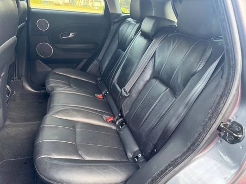 Used 2017 Land Rover Range Rover Evoque SE image 26