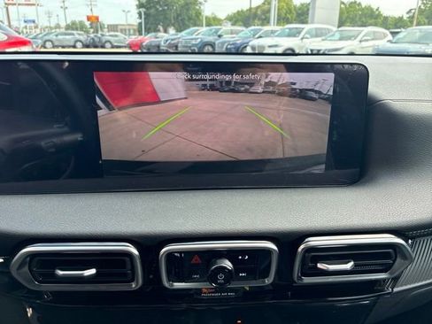 Used 2026 Nissan Sentra SV w/ Floor Mat Package FWD image 26