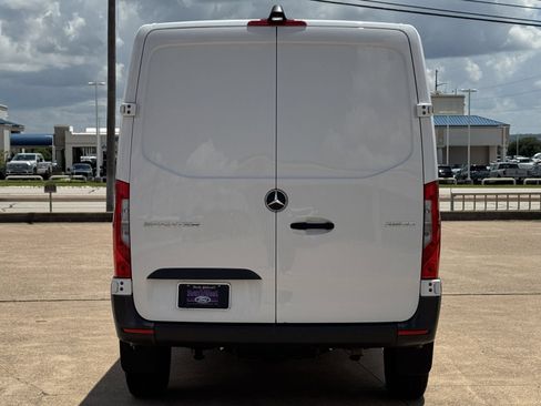 Used 2025 Mercedes-Benz Sprinter 2500 image 5
