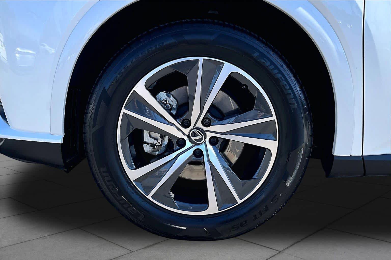 Certified 2024 Lexus RX 350 Premium w/ Accessory Package (Z1) FWD image 10