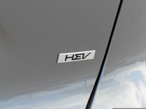 Certified 2024 Kia Niro EX Touring image 13