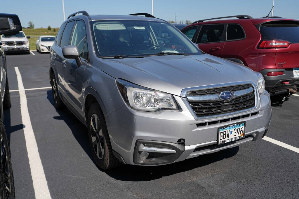 Used 2018 Subaru Forester 2.5i Limited AWD/4WD image 4