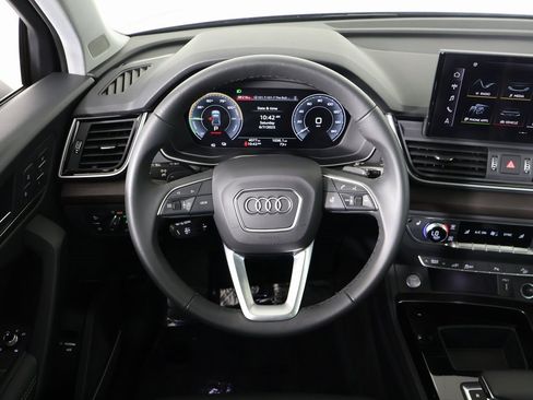 Used 2024 Audi Q5 e Premium Plus image 32