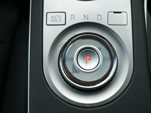 Certified 2025 Genesis GV70 2.5T AWD/4WD image 51