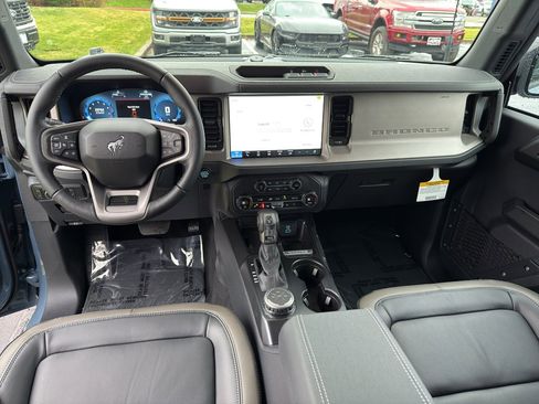 New 2025 Ford Bronco Outer Banks image 23
