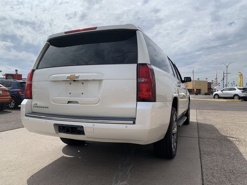 Used 2015 Chevrolet Suburban LTZ image 5