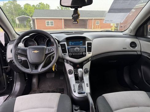Used 2012 Chevrolet Cruze LS w/ Connectivity Package FWD image 11