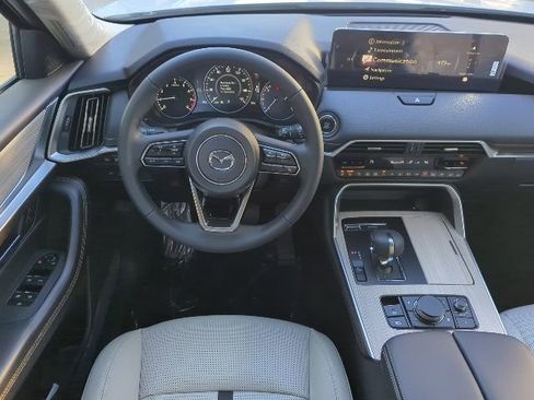 Used 2026 MAZDA CX-90 3.3 Turbo w/ Preferred Package AWD/4WD image 4