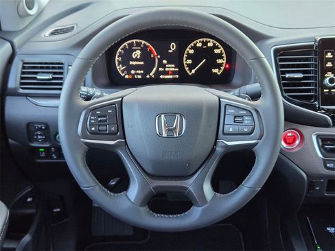 Used 2025 Honda Ridgeline RTL image 18
