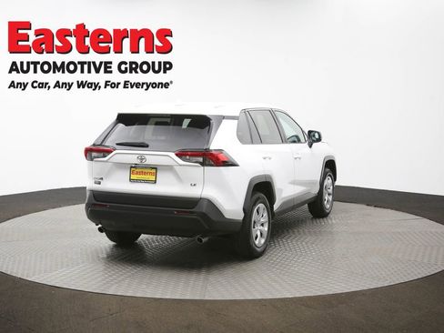 Used 2024 Toyota RAV4 LE image 39