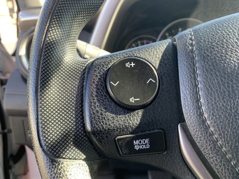 Used 2016 Toyota RAV4 LE image 19