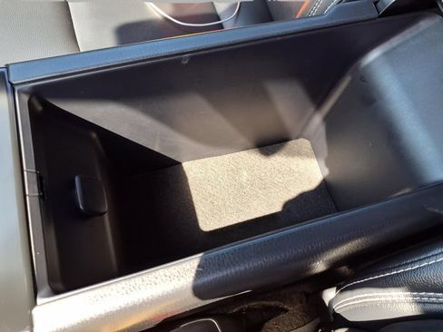 Used 2025 Toyota Camry SE FWD image 12