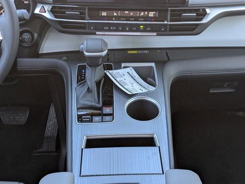 New 2026 Toyota Sienna XLE FWD image 17