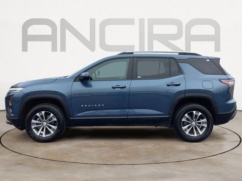Used 2025 Chevrolet Equinox LT w/ Convenience Package II FWD image 11