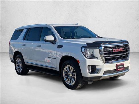 Used 2023 GMC Yukon SLT w/ SLT Luxury Package image 3