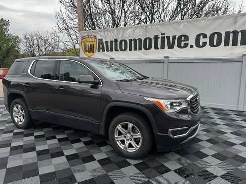 Used 2019 GMC Acadia SLE FWD image 2