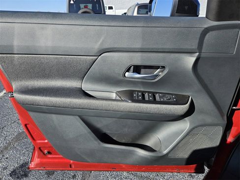 New 2026 Nissan Kicks SV image 13