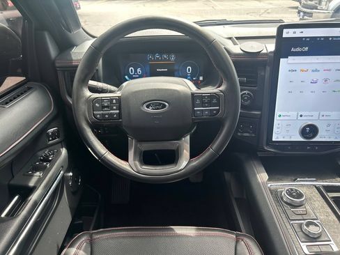 Used 2024 Ford Expedition Limited AWD/4WD image 16