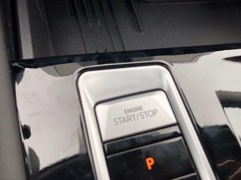 New 2026 Volkswagen Atlas SE image 31