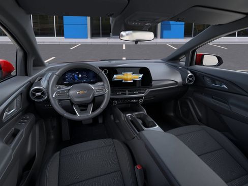 New 2026 Chevrolet Equinox EV LT image 15