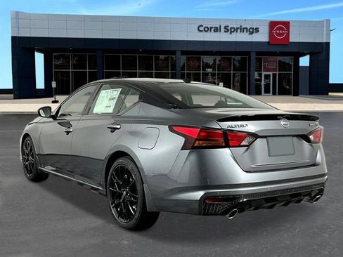 New 2026 Nissan Altima 2.5 SR w/ SR Midnight Edition Package FWD image 2