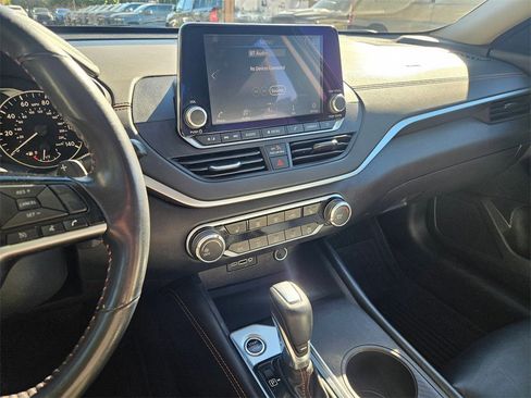 Used 2021 Nissan Altima 2.5 SR w/ SR Premium Package image 20