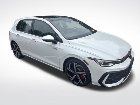 Used 2026 Volkswagen GTI SE FWD image 3