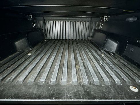 Used 2019 Toyota Tacoma SR5 image 29