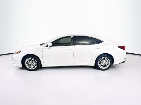 Used 2016 Lexus ES 350 w/ Premium Package w/Wood Trim FWD image 4