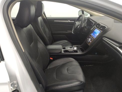 Used 2020 Ford Fusion Titanium AWD/4WD image 21