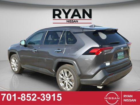Used 2020 Toyota RAV4 Limited AWD/4WD image 2