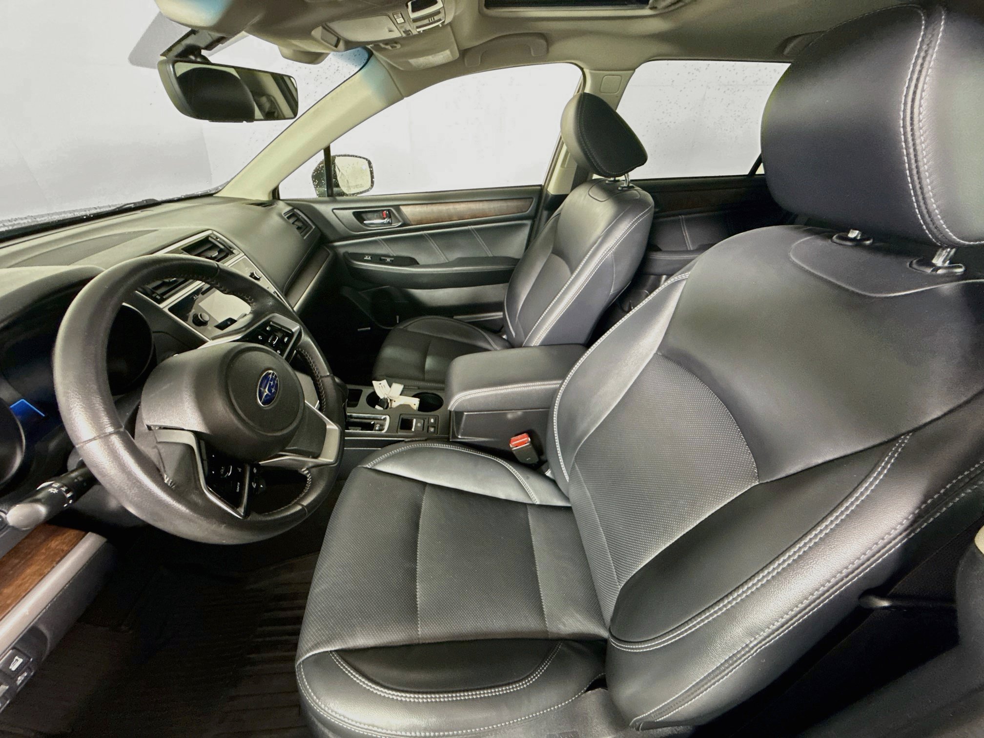 Used 2019 Subaru Outback 3.6R Limited AWD/4WD image 11