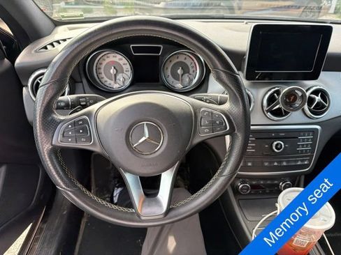Used 2017 Mercedes-Benz GLA 250 4MATIC image 9