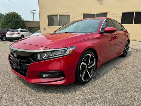 Used 2018 Honda Accord Sport image 3