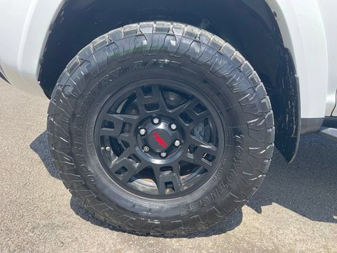 Used 2017 Toyota 4Runner TRD Pro AWD/4WD image 19