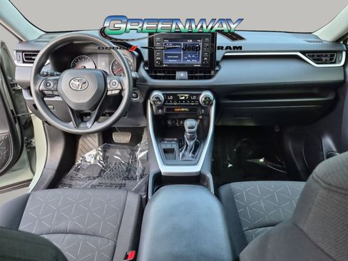 Used 2021 Toyota RAV4 XLE FWD image 10