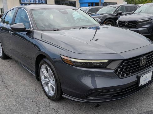 Certified 2025 Honda Accord LX image 5