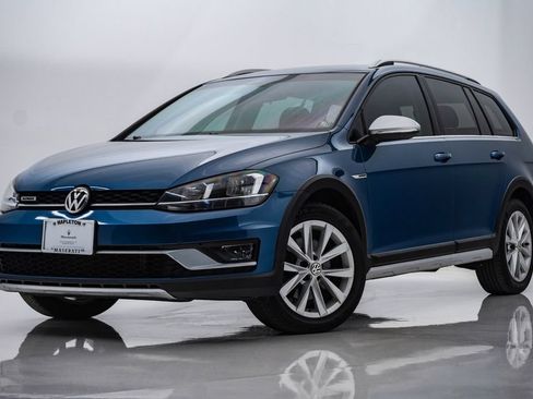 Used 2019 Volkswagen Golf Alltrack S AWD/4WD image 1