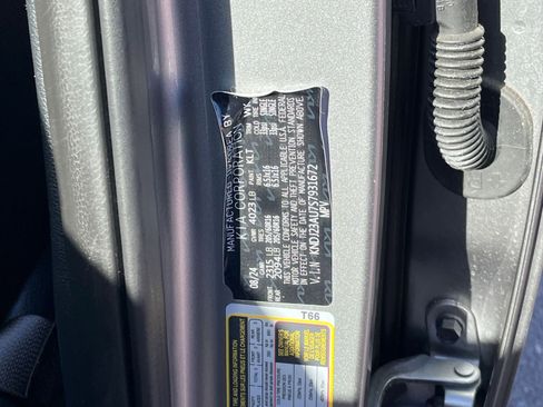 Used 2025 Kia Soul LX w/ LX Technology Package image 24